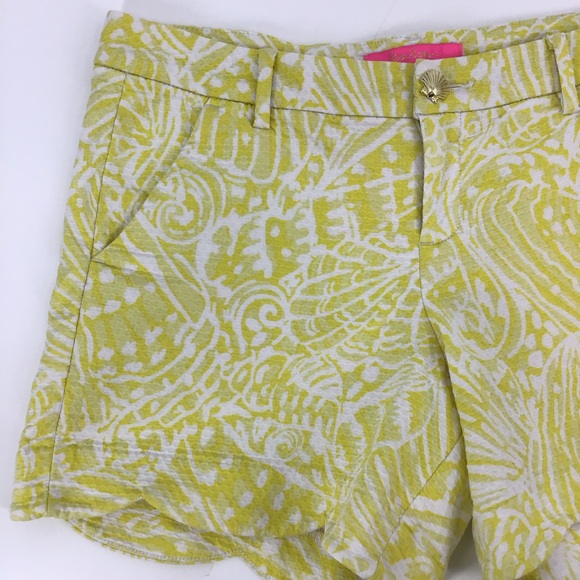 Lilly Pulitzer Palmita Shorts in Lilly’s Lemon Sea Cups - Picture 3 of 15